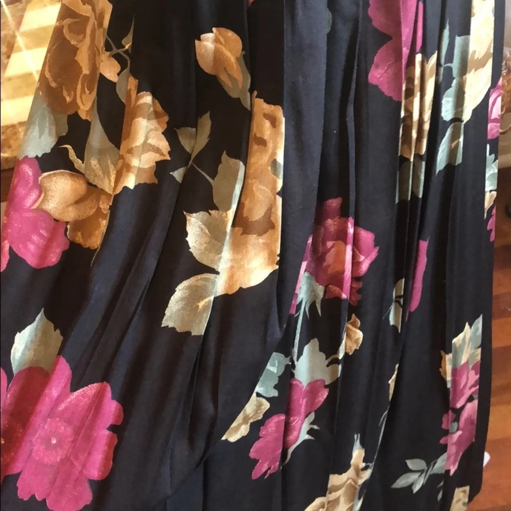 2-pc Black/Burgundy Floral CASUAL CORNER Dress Set